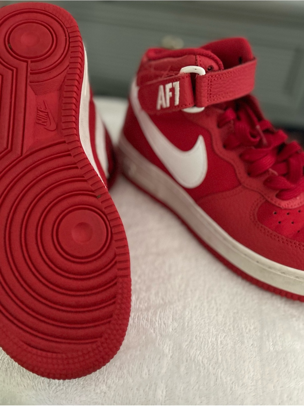 Nike Air Force 1 Mid - Red & White - Picture 2 of 2